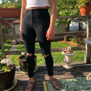 Knee Rip BDG jeans!!